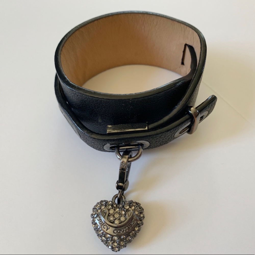 💖Juicy Couture Leather cuff bracelet 🌸